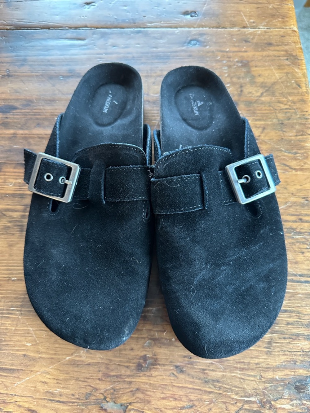 Staheekum Women's Black Suede Slip-On Clog